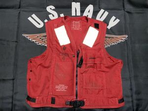 米軍　ライフジャケット　LIFE PRESERVER VEST FLIGHT DECK　赤　ミリタリー