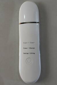 ウォーターピーリング 美顔器 美容器具 顔ケア 肌ケア USB充電 超音波 EMS微電流
