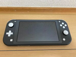 【美品】ニンテンドースイッチライト　グレー　Nintendo　Switch　Lite本体のみ