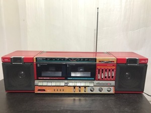 アイワ　AIWA　ラジカセ　CA-W5　レッド　通電確認のみOK　ジャンク品　カセットデッキ　オーディオ機器　ラジオ　レトロ