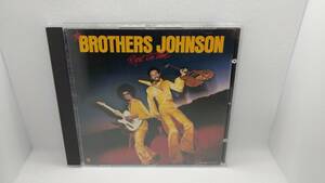 011●THE BROTHERS JOHNSON 「 RIGHT ON TIME 」 D32Y3111 国内盤CD 