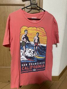 Levi's(リーバイス)サンフランシスコ　カリフォルニアサーフデザインTシャツ