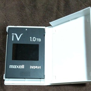 maxell iVDR-S 1.0TB 黒 2018年製 おまけケース付き 宅急便コンパクト発送