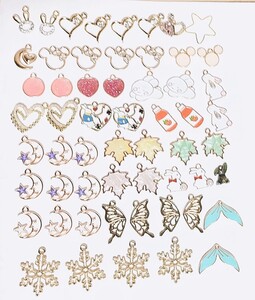 チャームパーツ57点セット☆