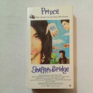 zaa-zvd18♪Graffiti Bridge [VHS] Prince (出演, 監督, Writer), Morris Day (出演) 英語版 [Import] [VHS] ビデオ 91分