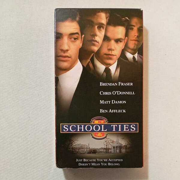 zaa-zvd18♪School Ties 　 Brendan Fraser (出演), Matt Damon (出演), 英語版 [Import] [VHS] ビデオ 