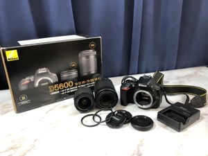 □中古★Nikon ニコン D5600 ダブルズームキット 18-55VR+70-300 VRkit 一眼レフカメラ