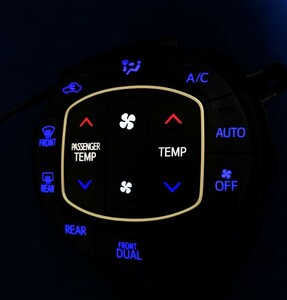 ノア　ヴォクシー　エスクァイア ZRR80 LED打ち換え済み エアコンパネル☆ ブルー＆ホワイト