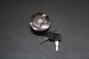 ★☆ジムニー JA11 JA12 JA22 JA71 SJ30 JB31 JB32 ガソリンキャップ フューエルキャップ 燃料キャップ 鍵付 タンクキャップ カギ 新