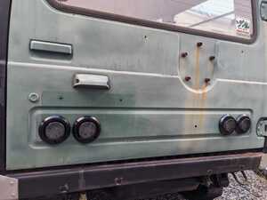 ジムニーLEDテールランプキットSETスモークブラックリングJA11/JA22/SJ30/JA71/JB23汎用丸形テールランプ外径100mmトレーラーテールランプ