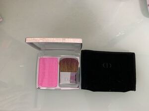 Dior ディオールスキン ロージー グロウ001