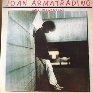 LP ジョーンアーマトレーディング　JOAN ARMATRADING / Walk Under Ladders