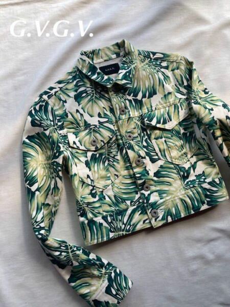 GVGV Tropical Print Denim Jacket