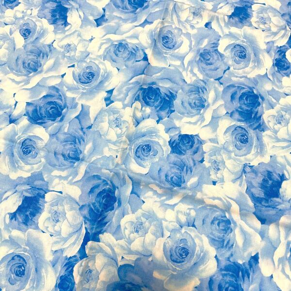 ラスト１枚　Timeless Treasures 輸入生地　110×45 Blue rose