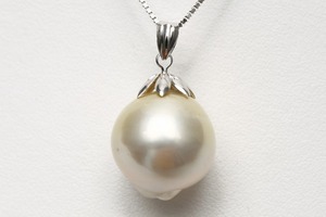  south . White Butterfly pearl pearl pendant top 14mm white color K14WG made 