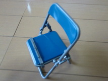 ミニチュア パイプ椅子◆スマホスタンド◆ブルー_画像2