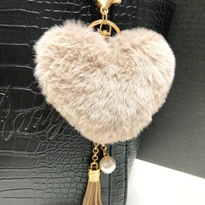 バッグチャーム キーホルダー フワフワチャームもこもこ 新品