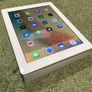 【Aランク】iPad3 16GB WiFi アイパッド 第3世代 ホワイト +充電器 保護フィルム