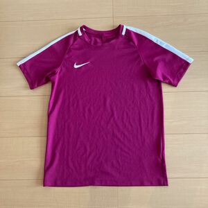 ナイキ☆ NIKE☆トレーニングウェア☆150☆エンジ ☆半袖Tシャツ☆プラクティスシャツ☆練習着