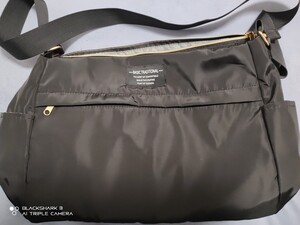 BASIC TRADITIONAL ショルダーバッグ