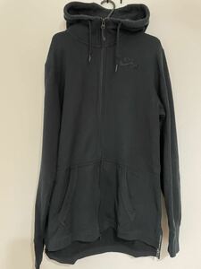 中古　美品　NIKE ナイキ フード　パーカ　S ブラック 黒