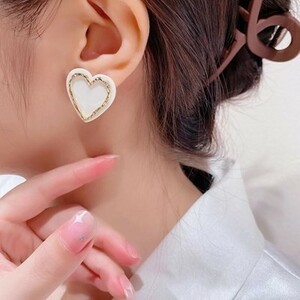 ピアス ホワイト ハート アクリル 愛 カップル トレンディ シンプル キュート ロマンチック ジュエリー アクセサリー 女性 #C984-2