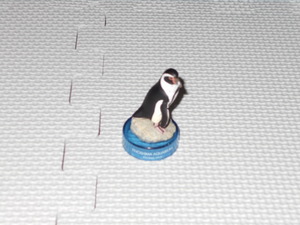 .. island aquarium figure fn bolt penguin Kaiyodo 