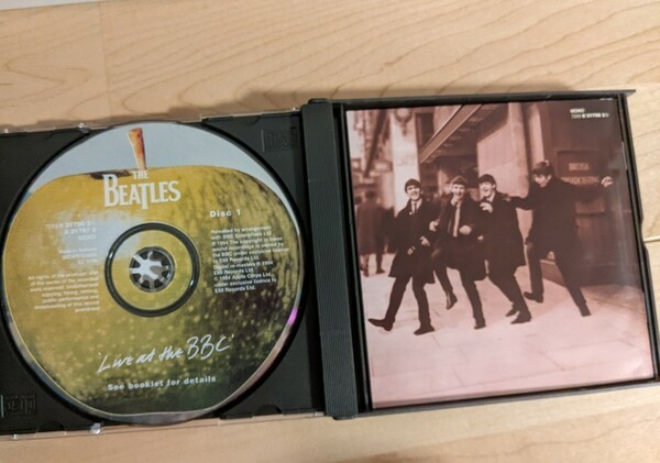 【Final Price】Apple社 BEATLES【ライブ・アット・ザ・BBC】UK　一回視聴のCD2枚組