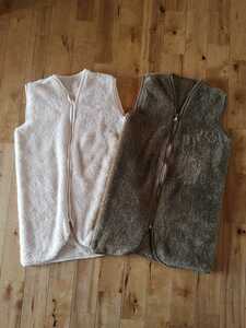  Kids sleeper 2 pieces set the best comfortable and warm fur white . khaki baby also 