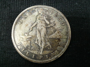 ◆H-75179-45 アメリカ領フィリピン 1909年 1ペソ銀貨 硬貨1枚