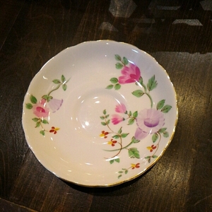 アンティーク ボーンチャイナ★ビンテージ レトロ ナチュラル TUSCAN bone china イングランド 皿 ソーサー フラワー 山野草 湘南スタイル