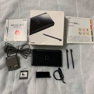 【送料無料!】任天堂 、ニンテンドーDSライト 、Nintendo DS Lite 、ブラック 、付属品有、箱有、おまけ付き。