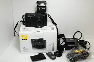 Nikon ニコン ミラーレス一眼レフカメラ NIKON 1 V1 NIKKOR 10mm F2.8 レンズキット