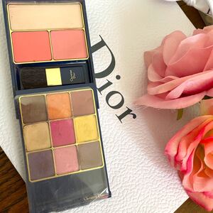 【Christian Dior ディオールコスメパレット アイシャドウ チーク メイクパレット】
