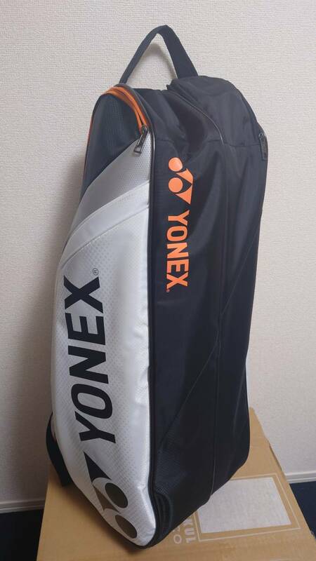 【美品】ヨネックス テニス バドミントン ラケットバッグ 6本用 ラケットバッグ6 BAG1812R メンズ レディース YONEX