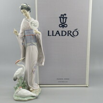 1円～ リヤドロ ♯6572 「In Touch With Nature」 フィギュリン 箱付き Lladro/日本/着物/トキ/置物/インテリア o26oyfu-1259205【O商品】_画像1