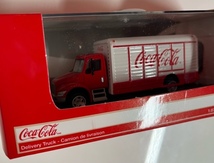 Coca-Cola ビバレッジ デリバリー トラック メタルボディ&シャシー ダイキャストカー　ミニカー　コカ・コーラ_画像2