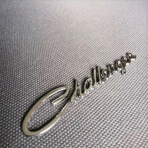 ダッジ・チャレンジャー　Dodge　Challenger　メタル　エンブレム　銀