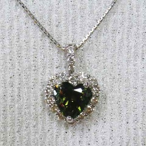 【値下交渉は質問欄より】可愛いハート型スフィーン１，５６ＣＴ☆ダイヤ取巻きトップ☆プラチナ製ネックレス☆美品！！