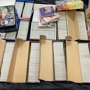 ポケモンカード　1万枚ほど　箱　ファイル　説明書　GX など　まとめ売り　大量　引退　缶ケース