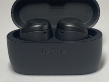 動品★良好★【中古P174】ジャブラ/Jabra Elite Active 75t ワイヤレスイヤホン　本体＆充電ケース(ブラック) イヤホン ブラック_画像1