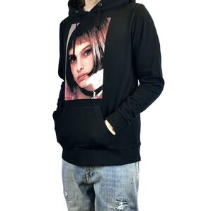 新品 LEON レオン マチルダショートカット少女 女の子 ナタリーポートマン 映画 ヒロイン パーカー XS Sサイズ UNI 小さい タイト スリム