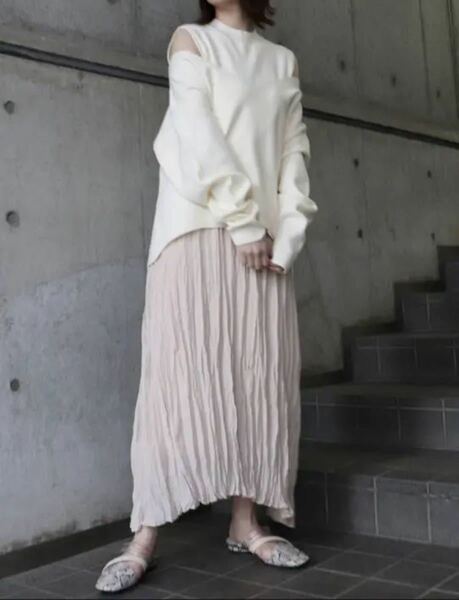 新品タグ付きMURUA ムルーア　ニットドッキングワンピース　　10890円　プリーツスカート