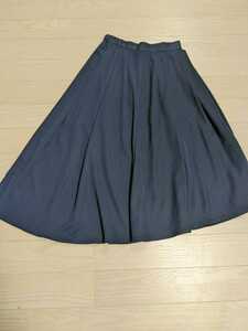 濃紺フレアースカート