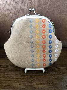 がま口 ポーチ / 財布 / 小物入れ / ハンドメイド ☆ 刺し子・ベージュ