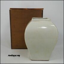 李朝 白磁 分院 四方瓶 高さ23㎝ 箱付 朝鮮 韓国 高麗 花瓶144_画像2