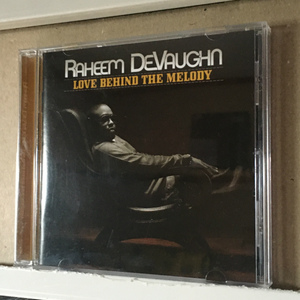 Raheem DeVaughn「LOVE BEHIND THE MELODY」＊Neo-Soulの枠に収まらない独創性に満ちた次世代シンガー、ラヒーム・デヴォーンの2ndアルバム