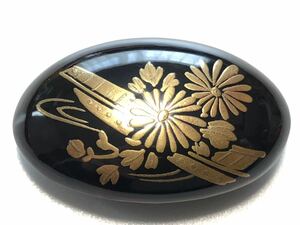 アンティーク 本鼈甲 漆塗り 金蒔絵 6.2g 花舟文 小ぶり 帯留め【検/べっ甲】