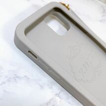 新品未使用　iPhone11pro　スマホケース　シリコン製　手提げ　バッグ型③_画像4