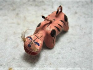 【福】　ピンク寅土人形 練り物　寅 とら トラ 郷土玩具